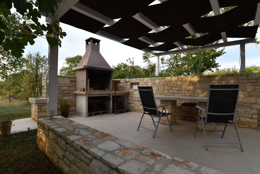 Holiday Home Brhanici Svetvincenat Luaran gambar